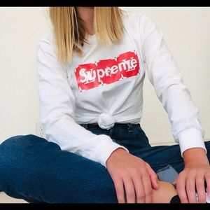 White boys supreme shirt